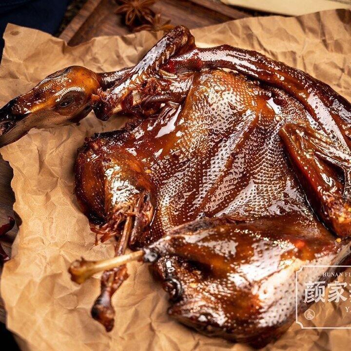 【颜家酱板鸭】连骨头都酥香入味~