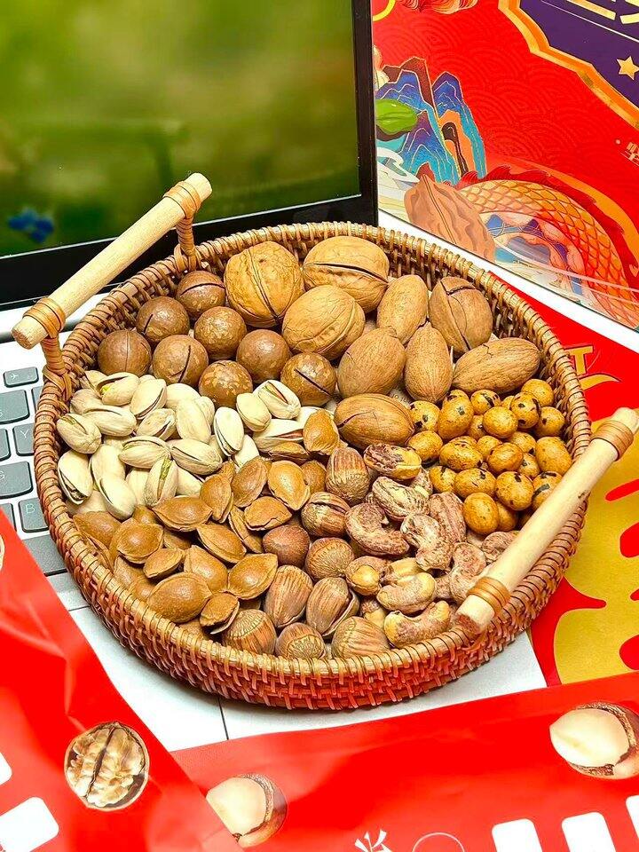 沃隆坚果星球礼盒！💰41