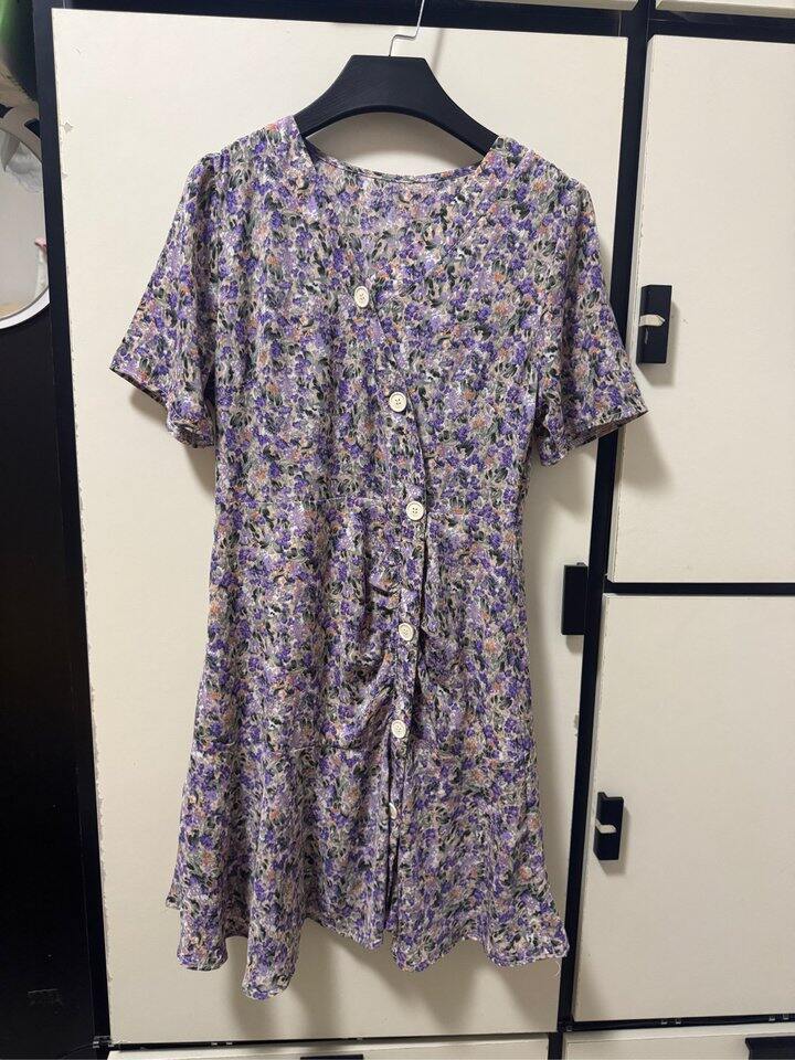 衣服5元一件 4件20包邮