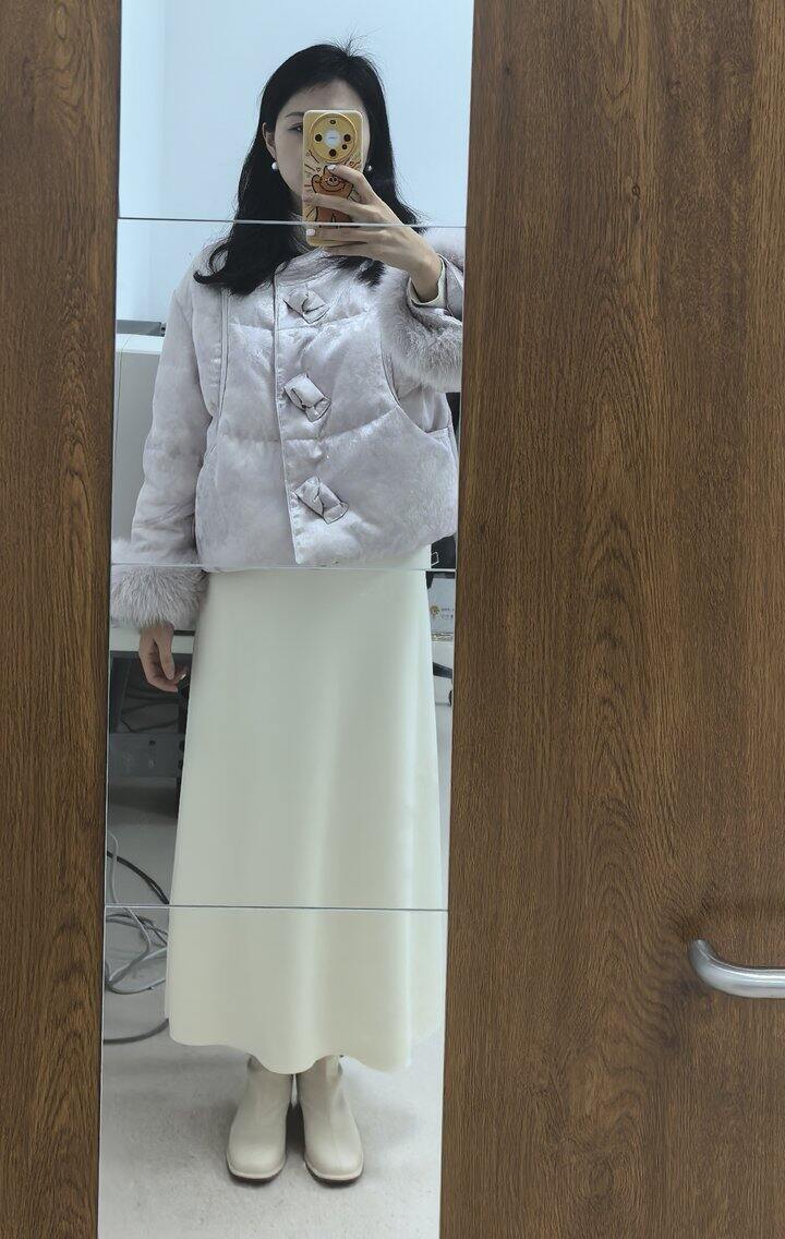 路口姐妹们，帮我看看这样搭配好看么