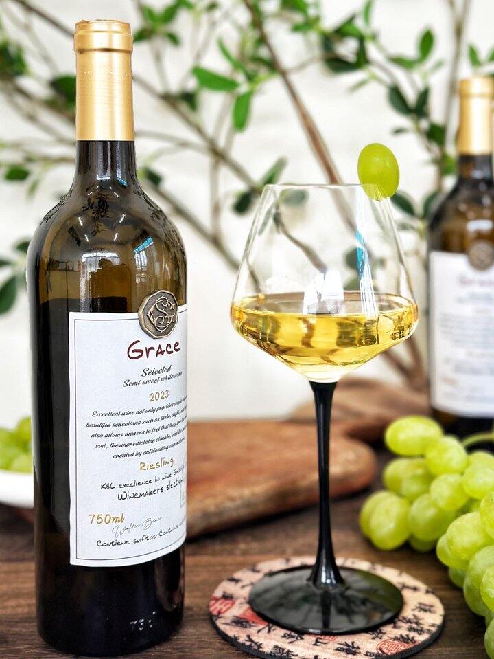 歌瑞斯半甜白葡萄酒，4瓶99