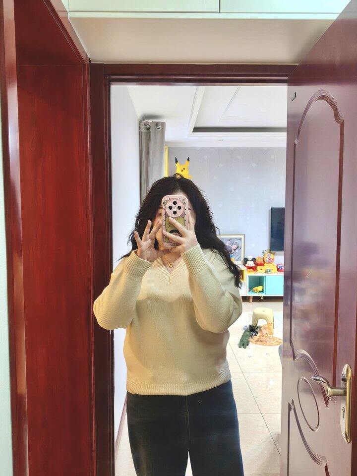 又买到了喜欢的毛衣