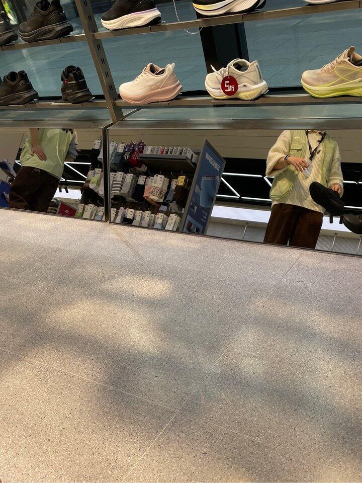 逛街看上人家的工作服怎么办