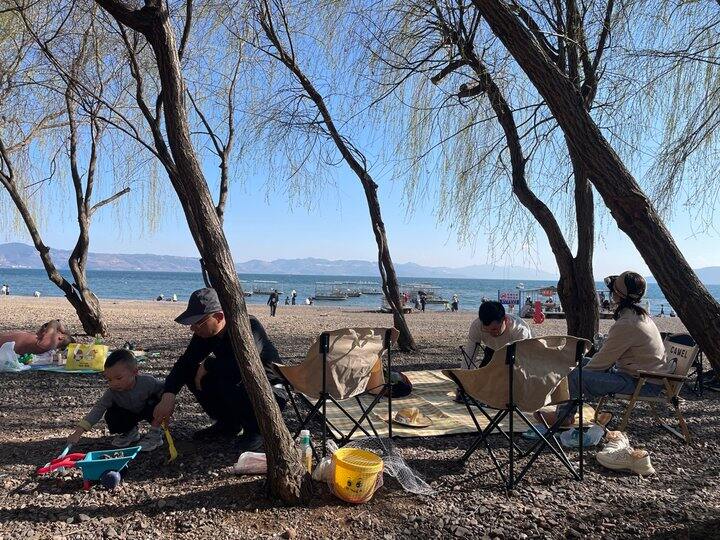 路遇宝藏石头滩