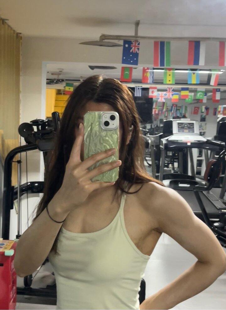 疑似出现一点🤏健身痕迹