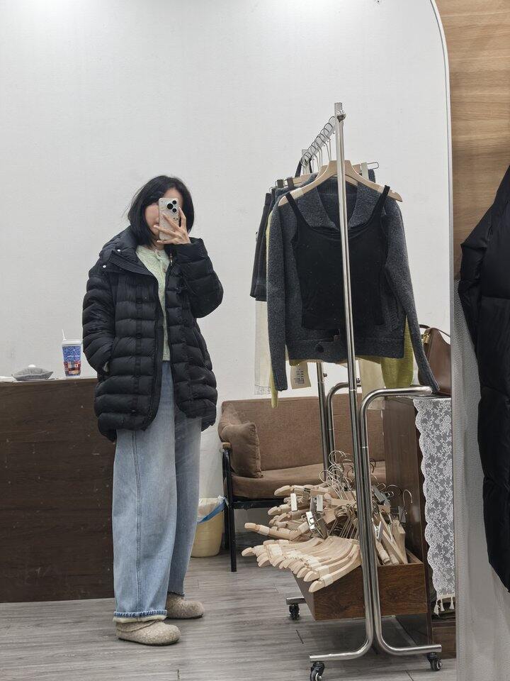 求问姐妹们对镜咋拍好看