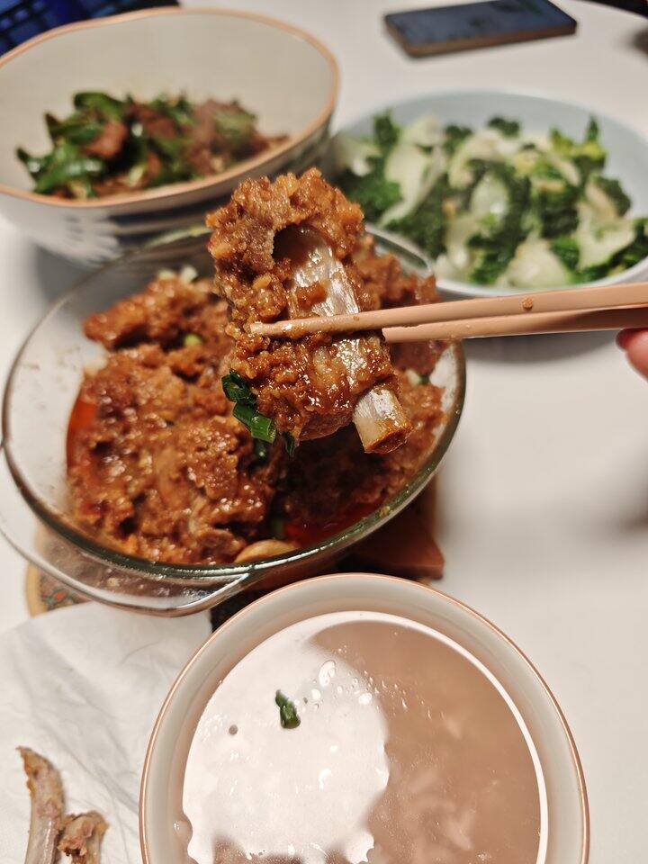 关于我网购了3斤辣椒和5斤黄心菜这件事