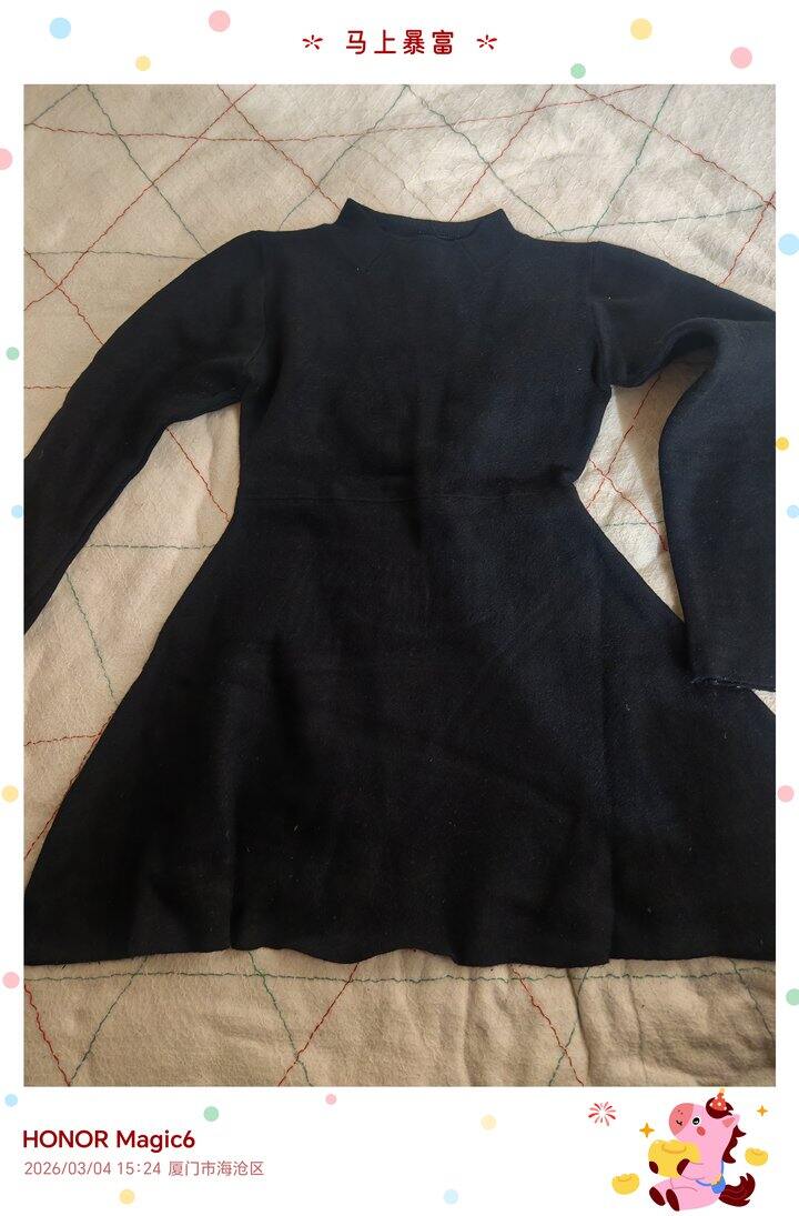 一些小了的衣服，给钱就带走