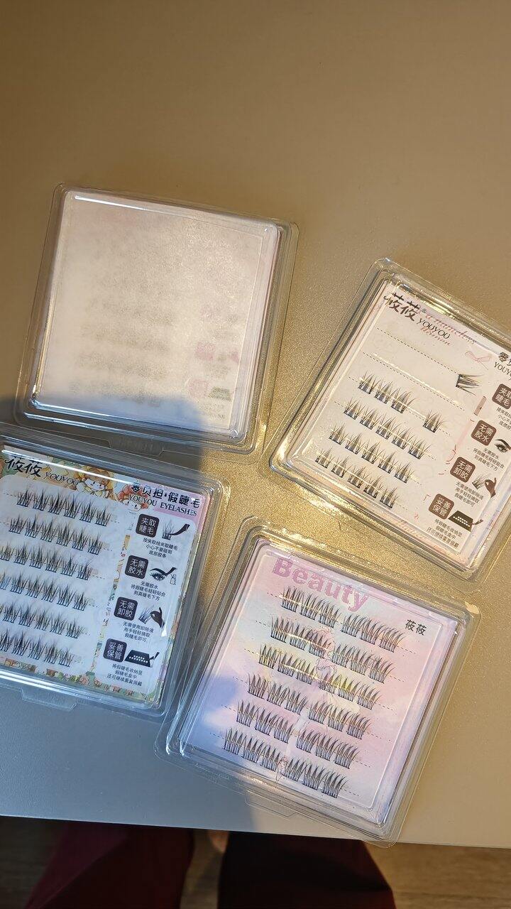 九块九4盒的假睫毛