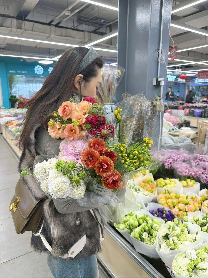 买花去了🌸