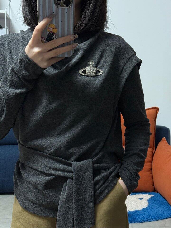 2023年花了7块多买的胸针