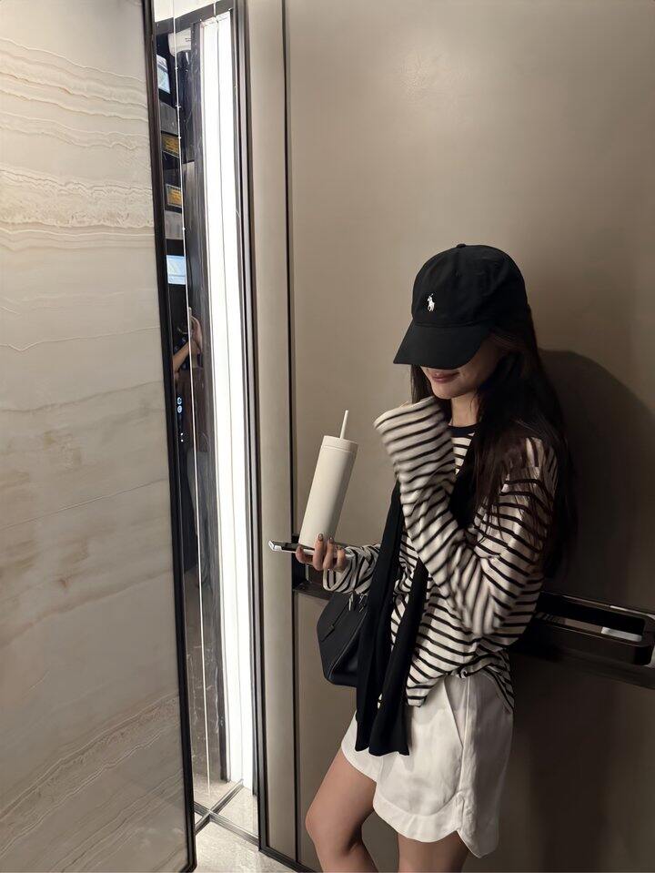 慵懒长袖条纹T！💰69