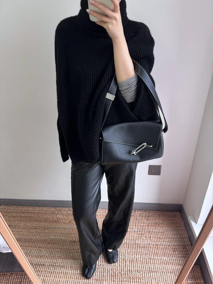 fax斗篷毛衣近日新宠