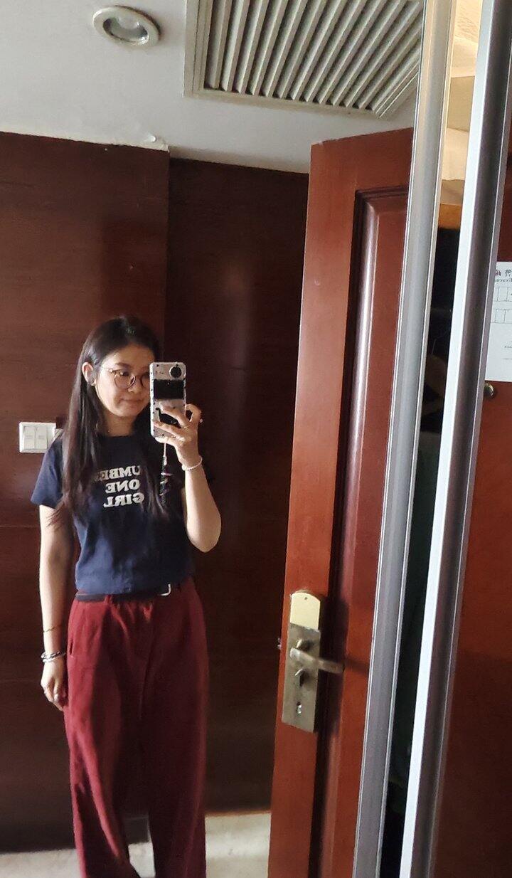 红裤子的搭配参考