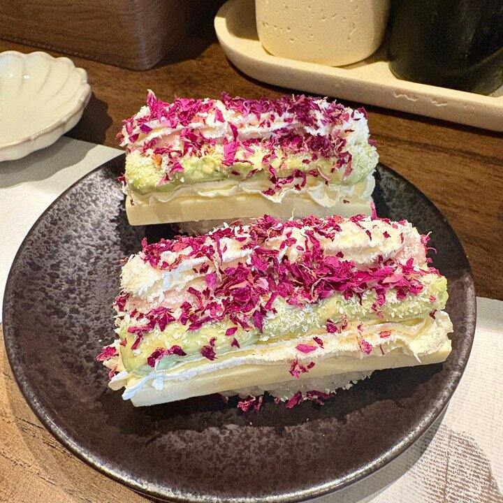 迎面撞上真的有点窘迫😰