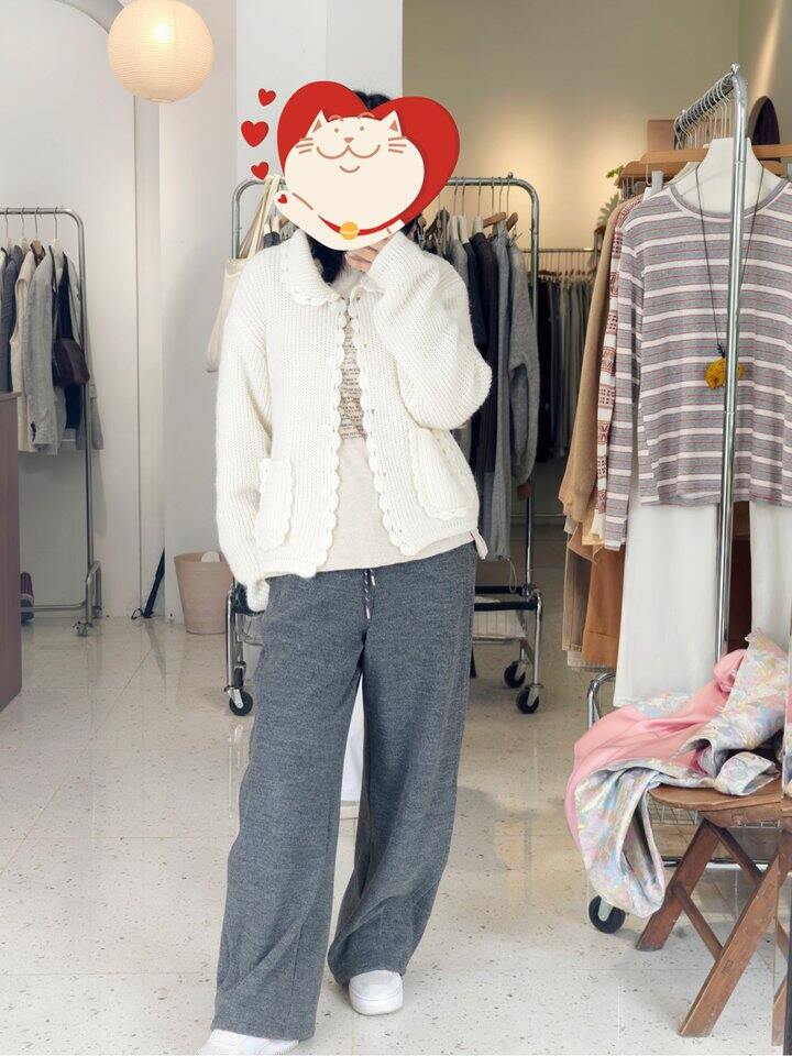 奶白色娃娃领开衫~