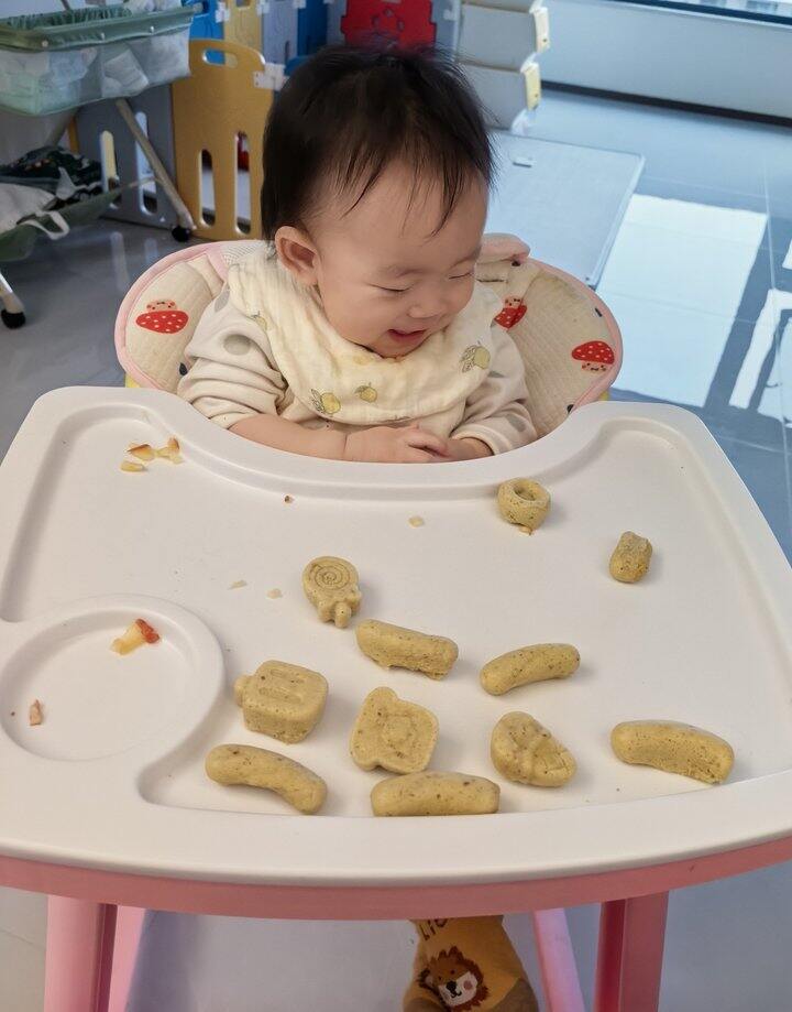 辅食之蒸糕（苹果红枣蒸糕）