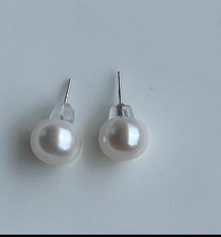 嘿嘿嘿～都是几十块钱的天然珍珠饰品，姐妹们有兴趣来看看吗？