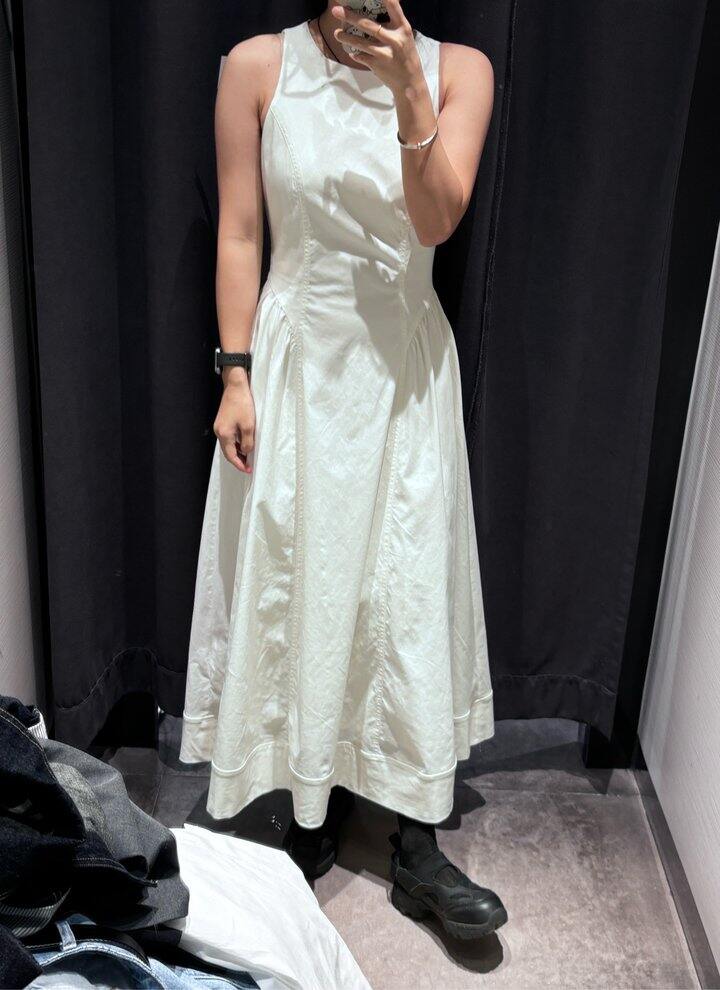 UR这条裙子版型真的还不错