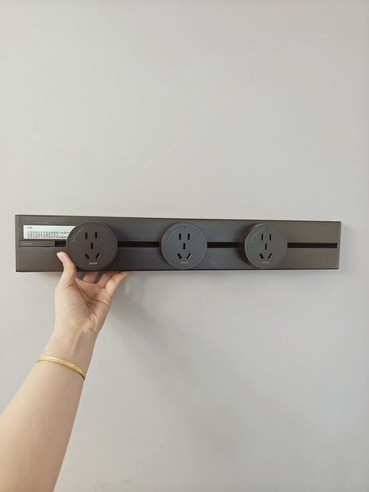 【装修】轨道插座