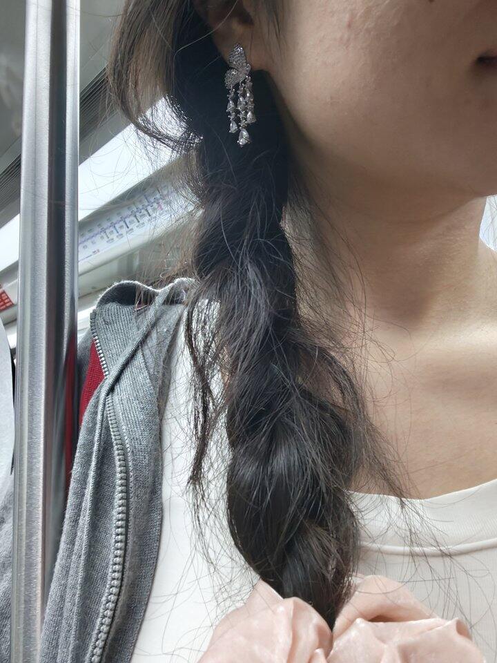 耳饰