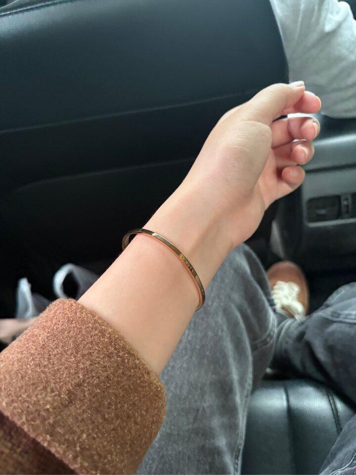 好喜欢这个手镯，一杯奶茶钱拿下