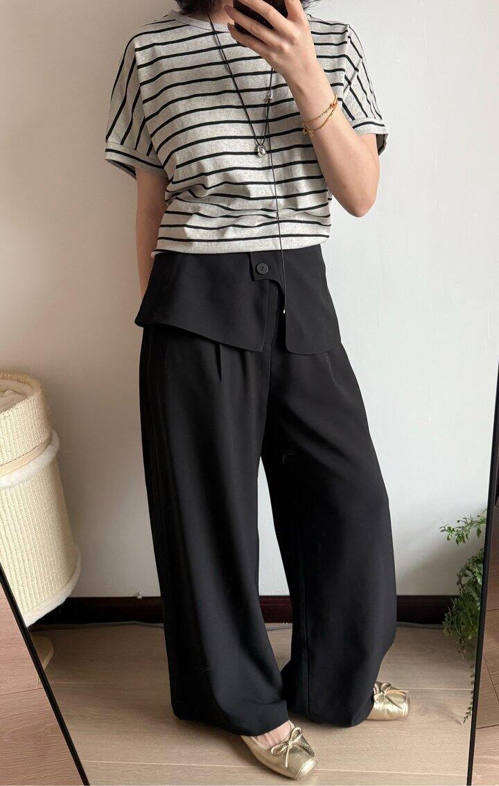还买了一条带屁帘的西装裤🉑