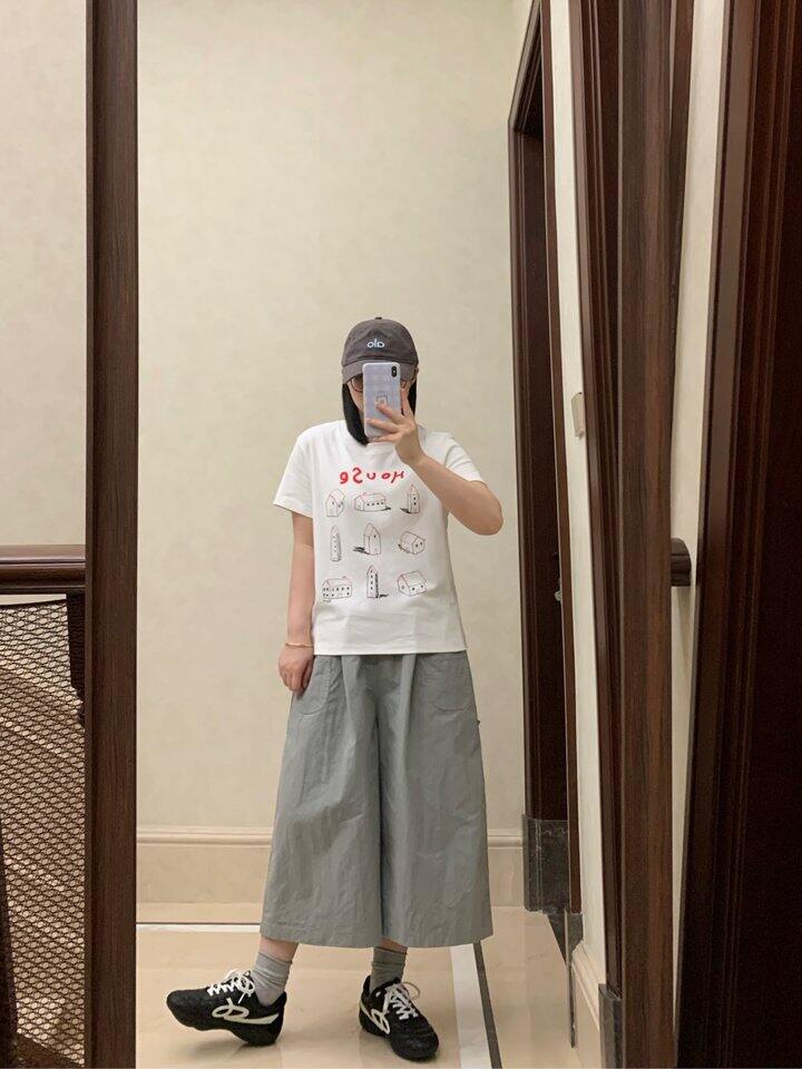 🎒
