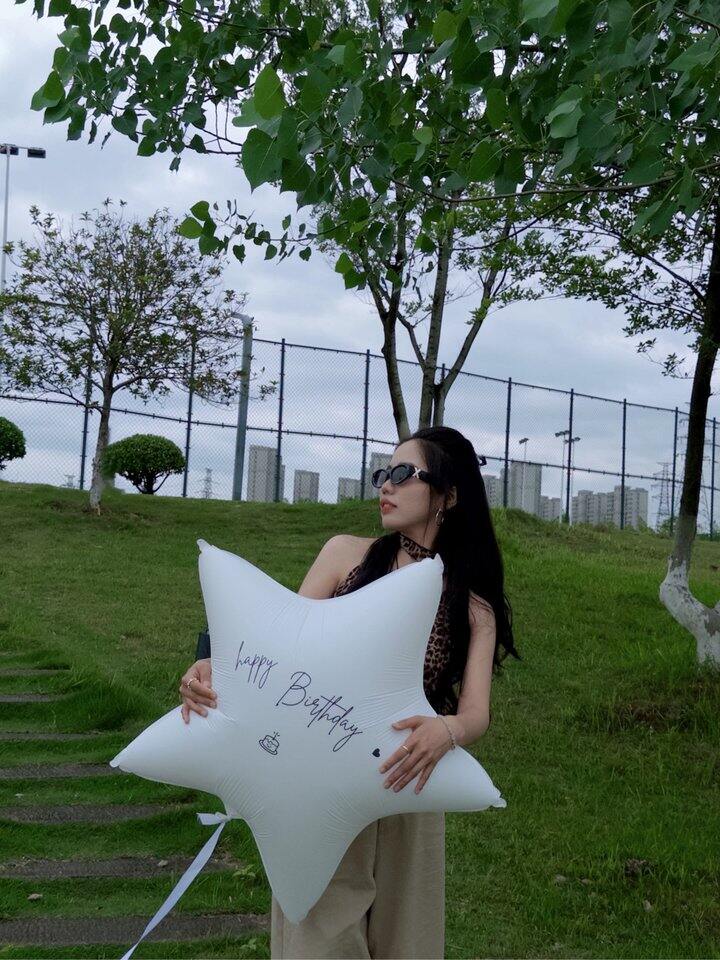 既然不想发朋友圈 那就发我的小树洞里吧