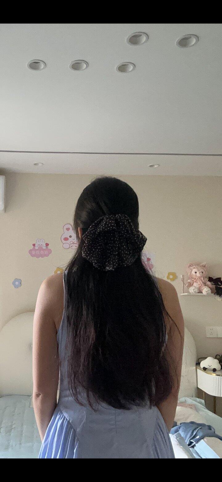 请姐妹们帮我看看我的头发要不要去做柔顺/拉直