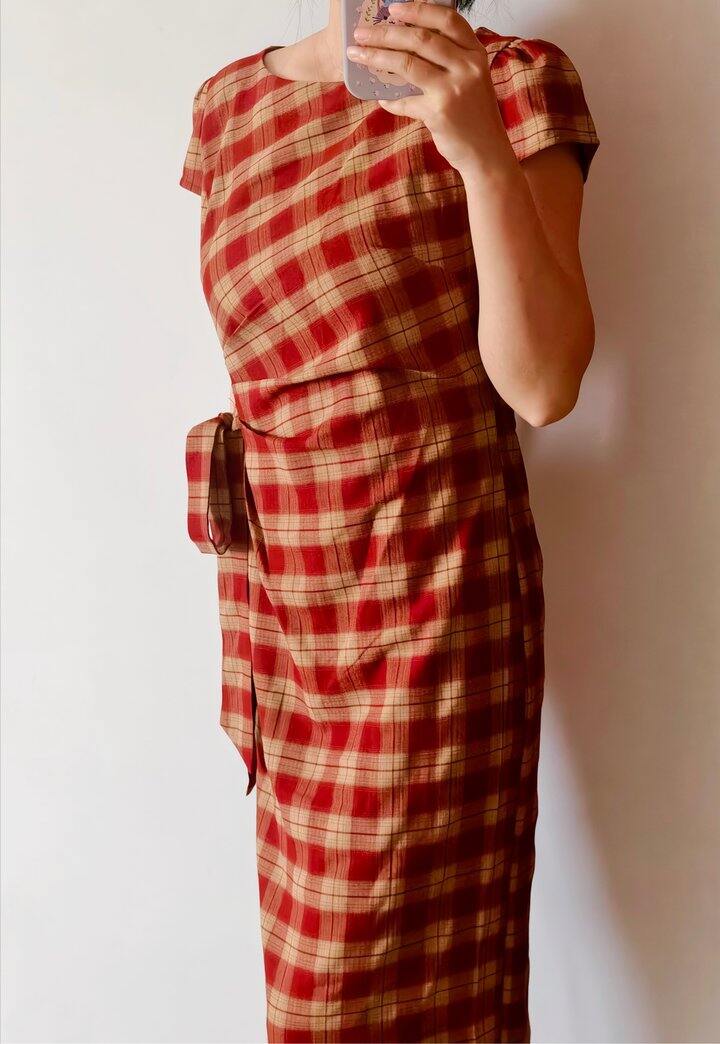格纹连衣裙留否？