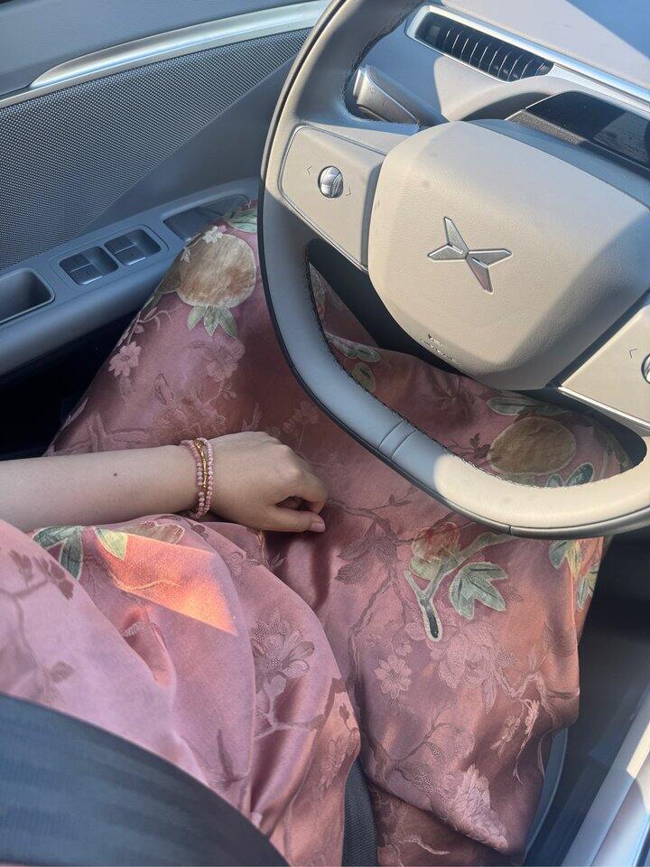 孕晚期只能穿香云纱了
