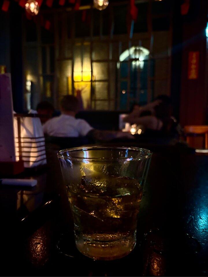 曼谷酒鬼巡礼CHOW