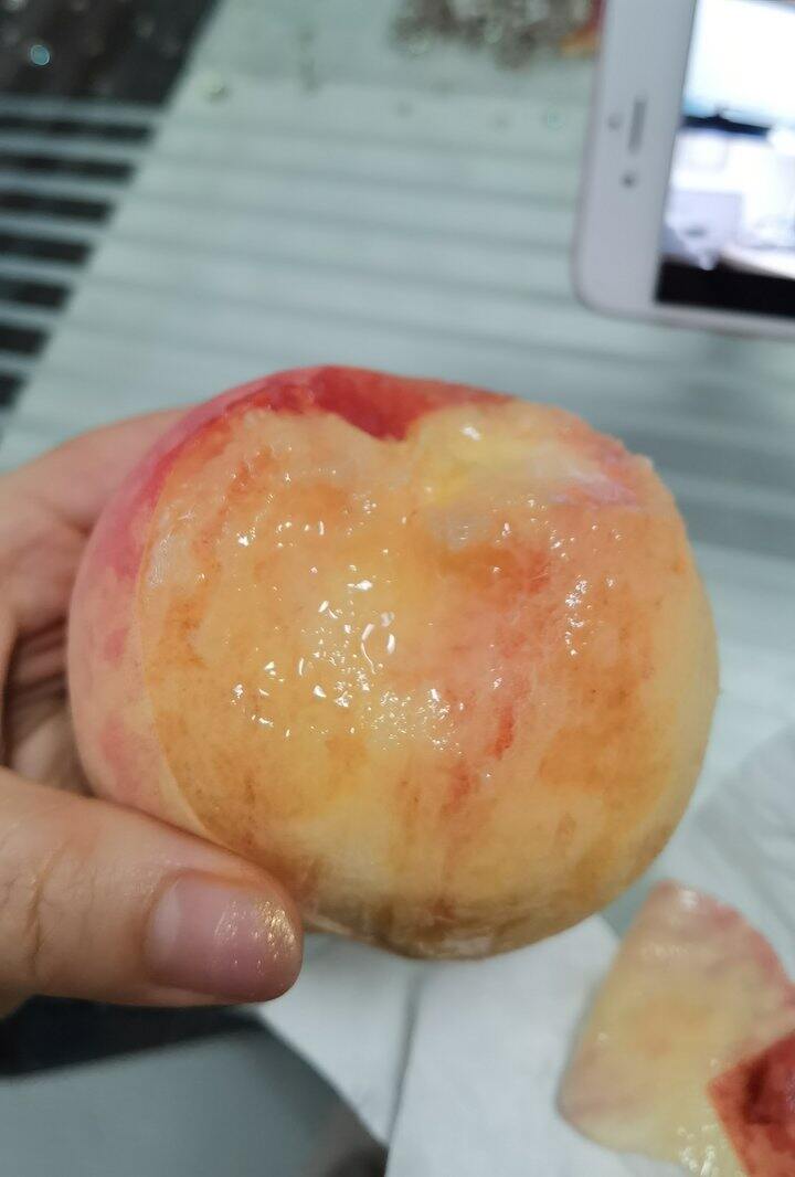 路口得水蜜桃