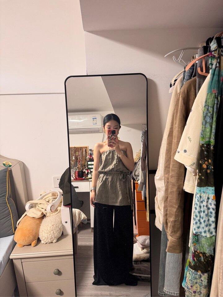 大半夜開始試穿新衣服[鹿呵呵][鹿呵呵]