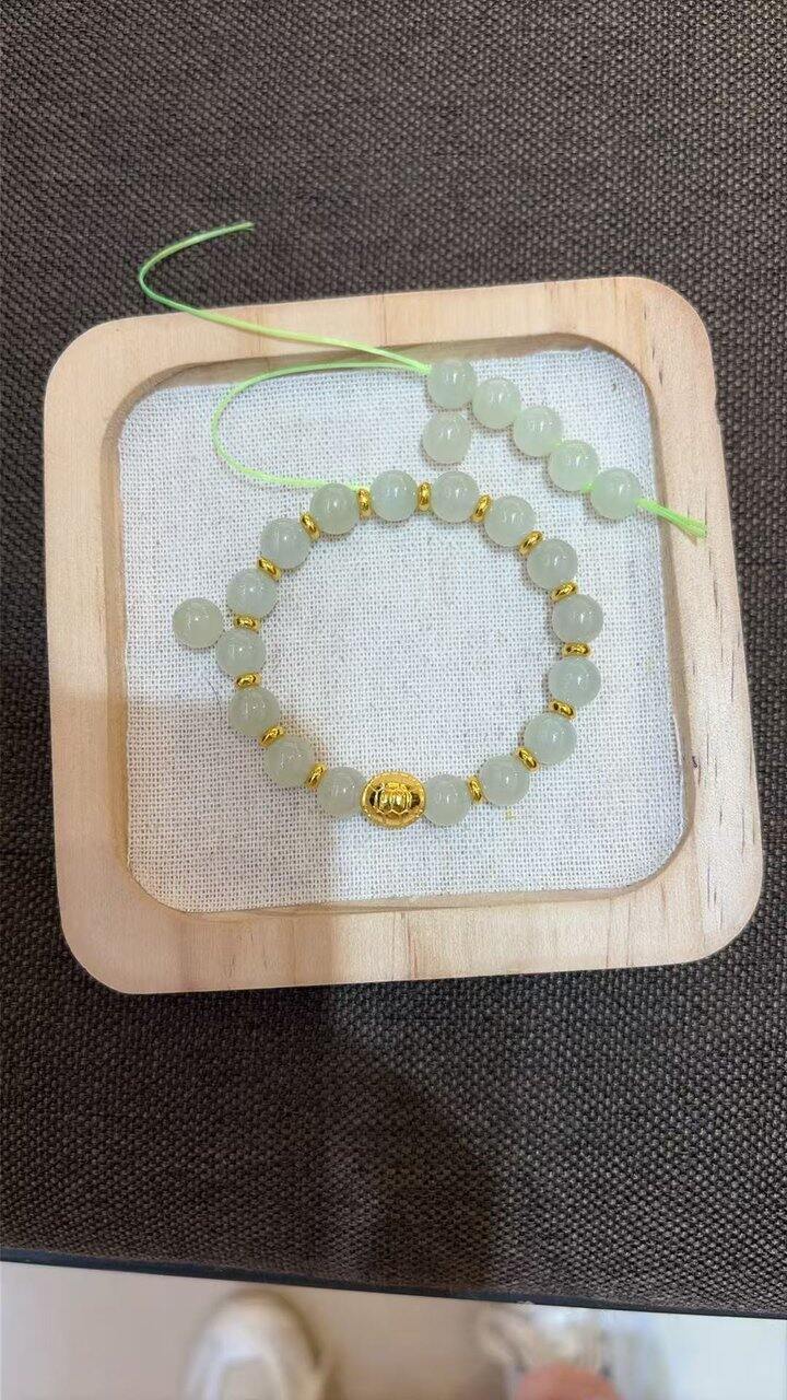 金价突然降了些，今天一整个手忙脚乱