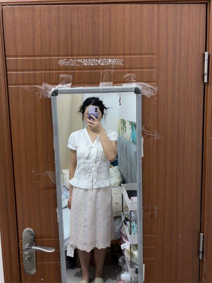 终终终于买了两件不错的小衫