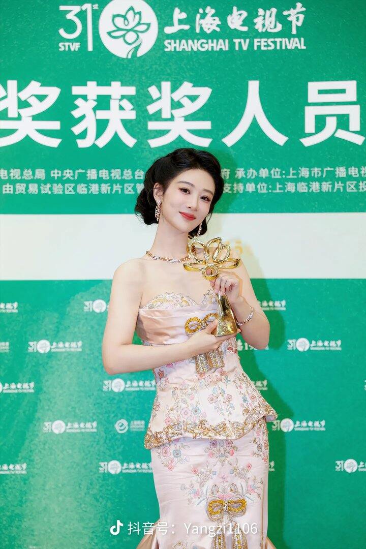 生命树斩获白玉兰奖最佳女主角最佳导演奖！
