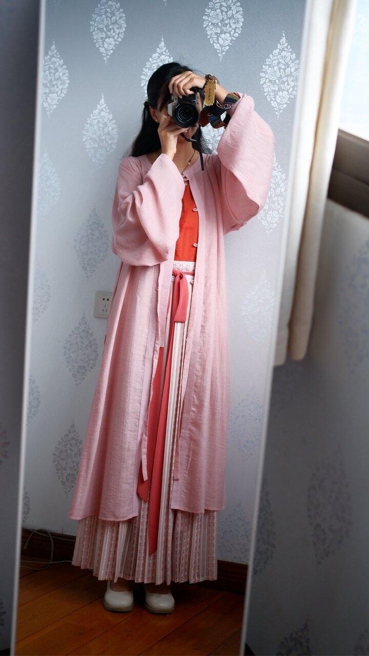 万历长衫真的是一条人