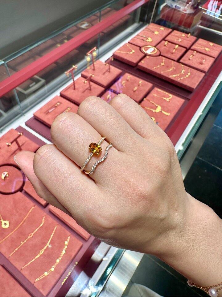 曼卡龙倾橙戒指