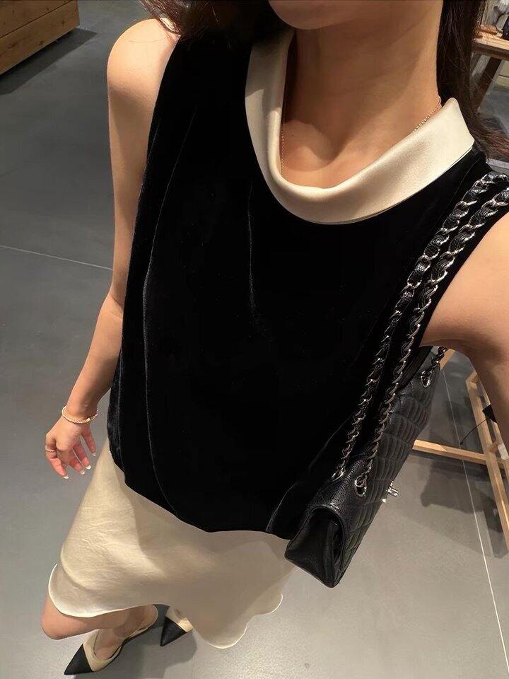氛围感鎏光黑色丝绒上衣！💰89