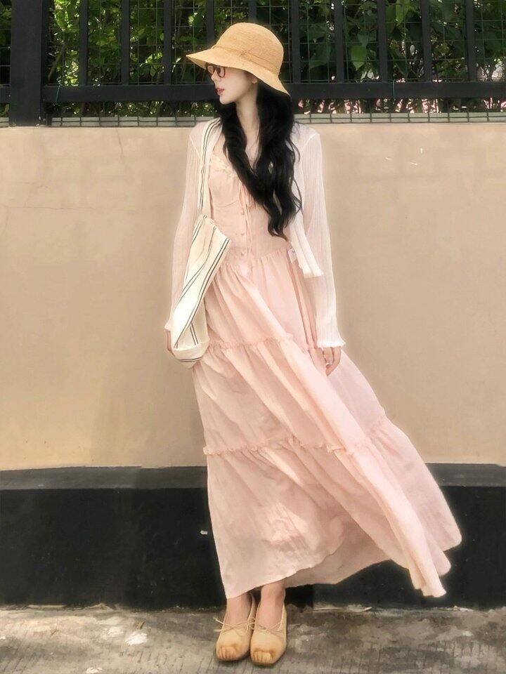 找一件粉色连衣裙