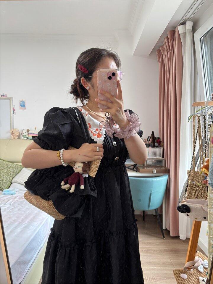 随便抓件出门吃饭