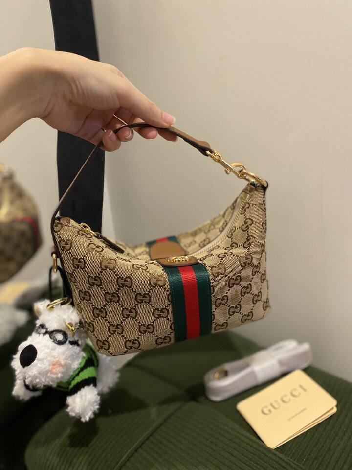 gucci厂里给新款特价啦