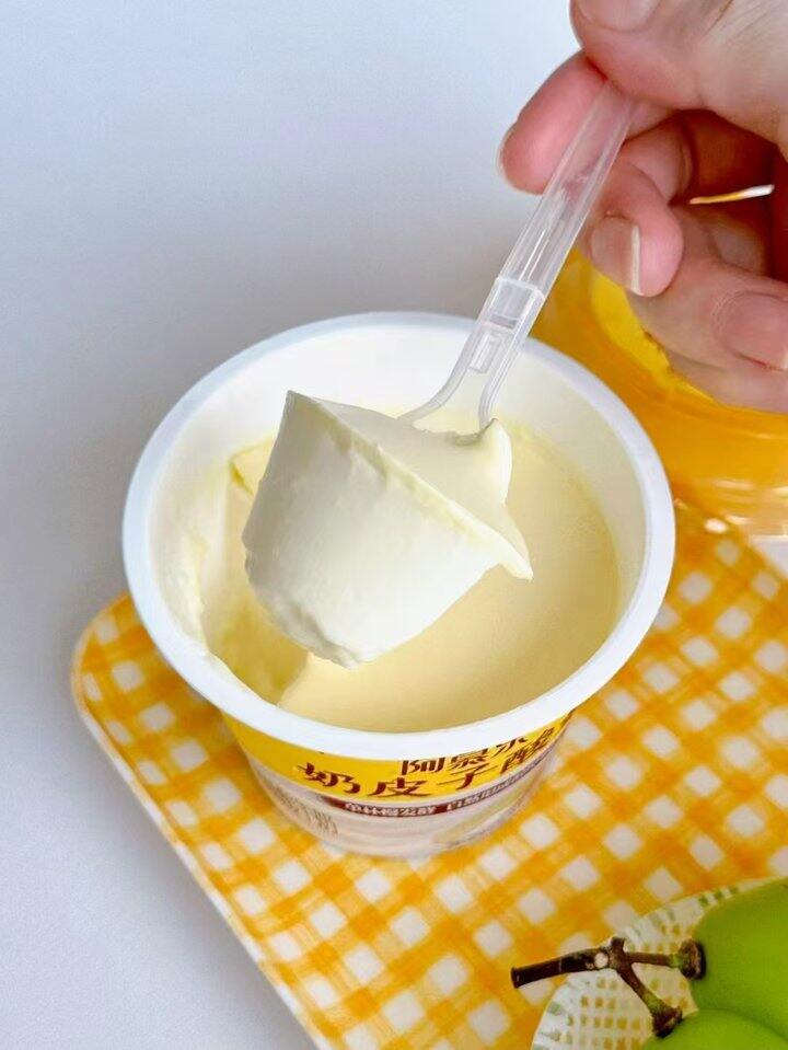 蒙牛奶皮子酸奶