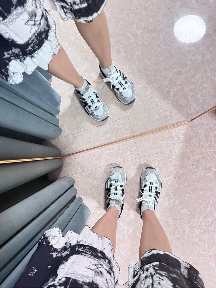 二选一，选哪双啊，还是都选呢