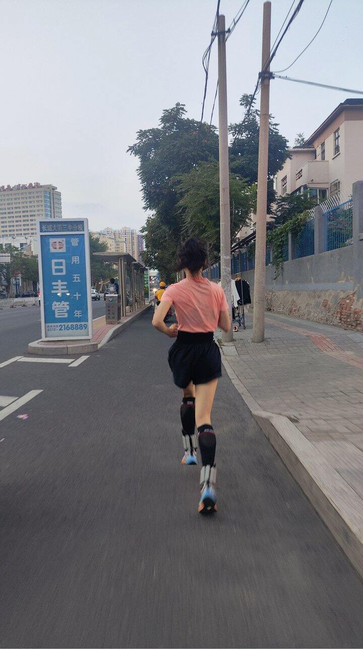 奔跑在挥汗如雨的季节里