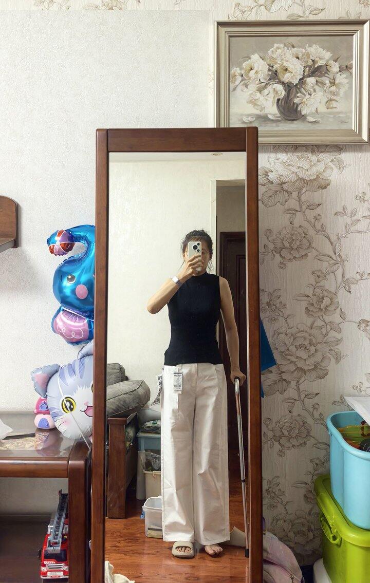 拼多多买的白裤子