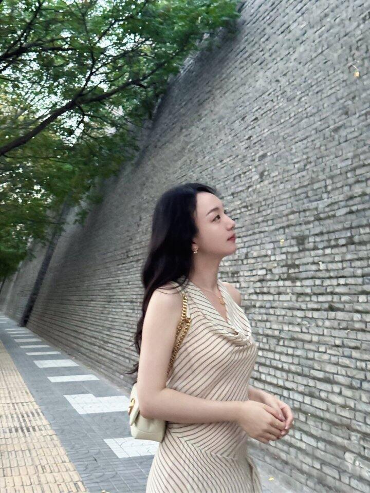古城里，城墙下
