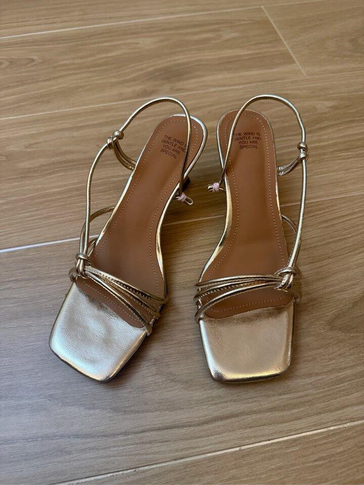 金色细跟凉鞋晒单